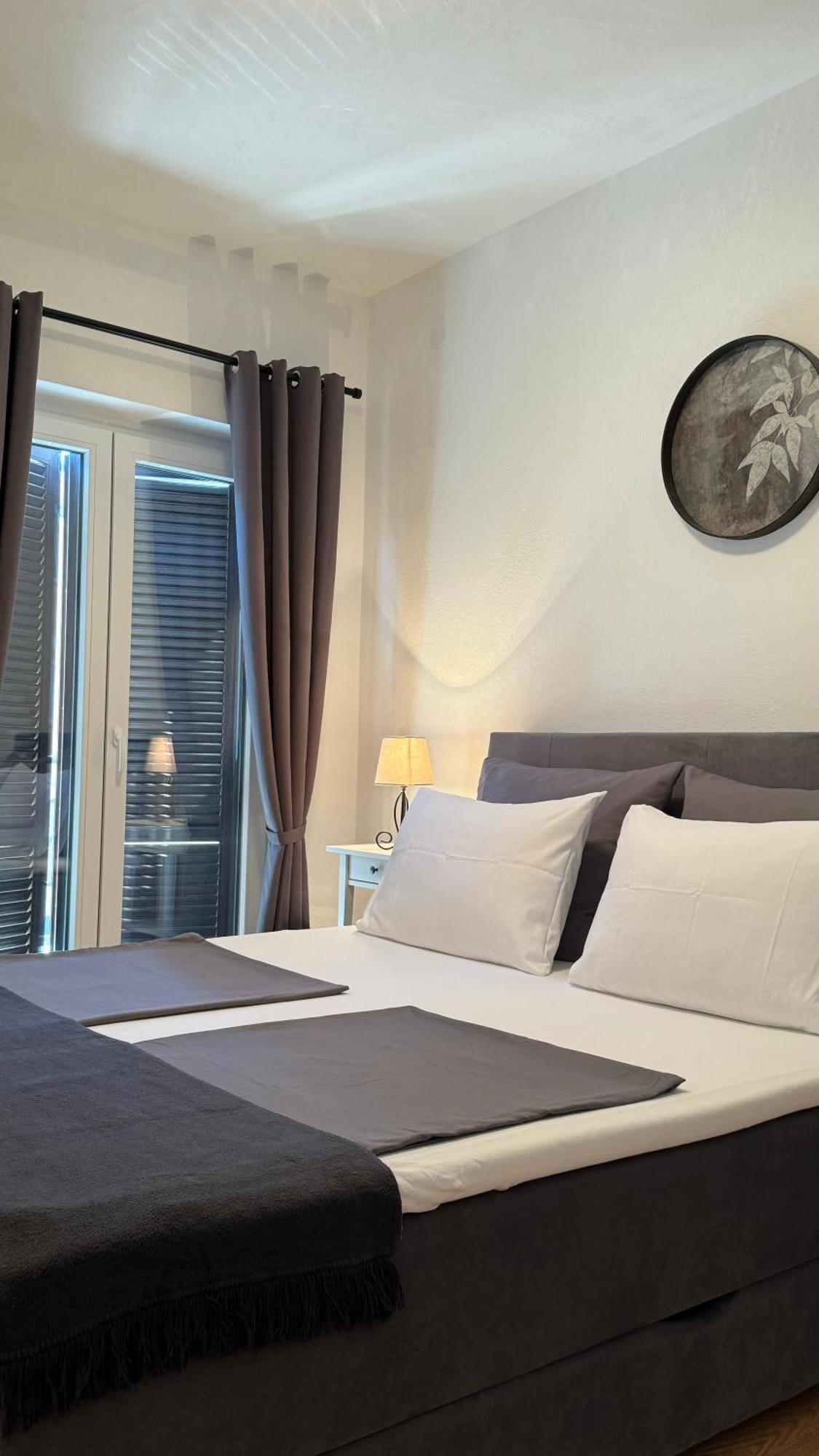 Apartments Ein Haus In Der Sonne مالينسكا المظهر الخارجي الصورة