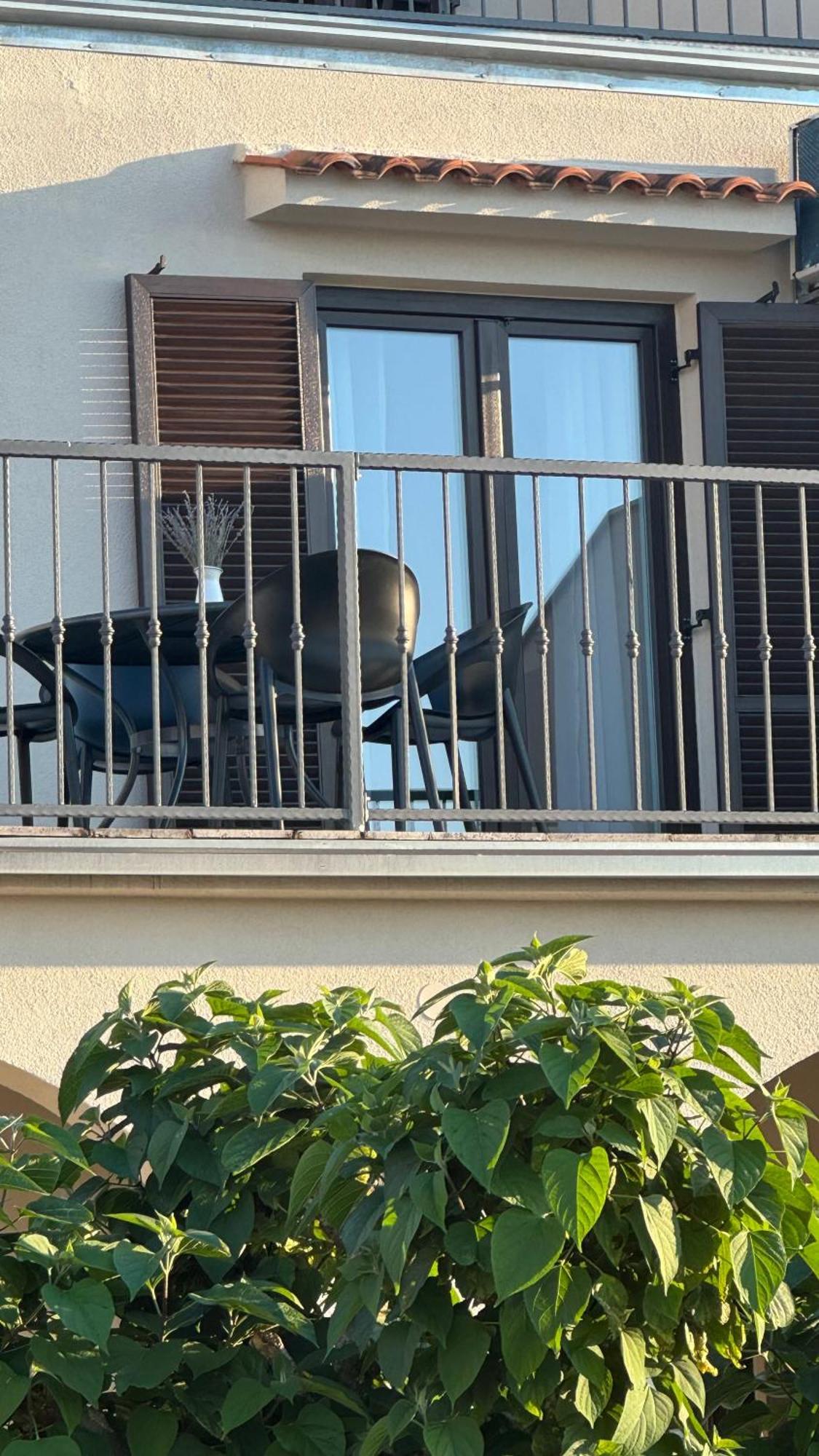 Apartments Ein Haus In Der Sonne مالينسكا المظهر الخارجي الصورة